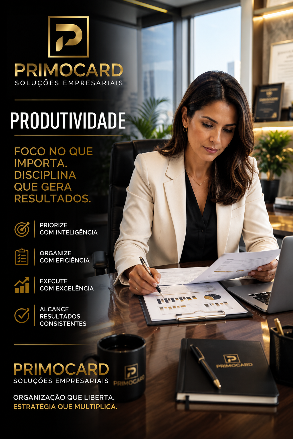 Executiva analisando relatórios e indicadores de desempenho.
