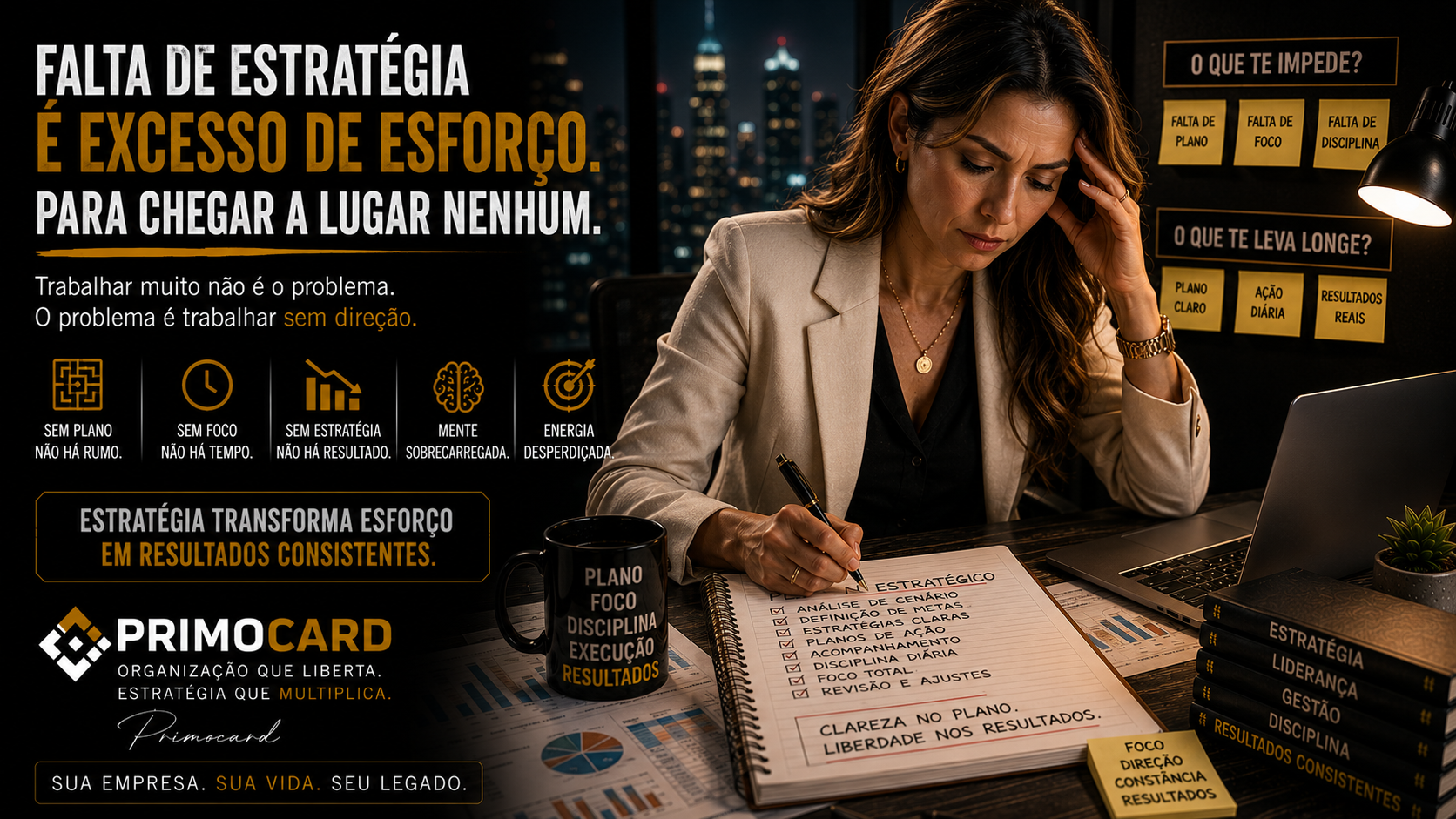 Executiva construindo plano estrategico para crescimento empresarial.