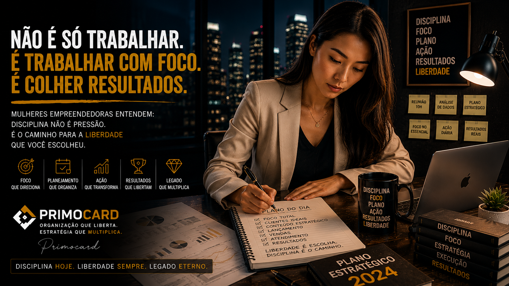 Empreendedora planejando atividades estrategicas em ambiente corporativo moderno.