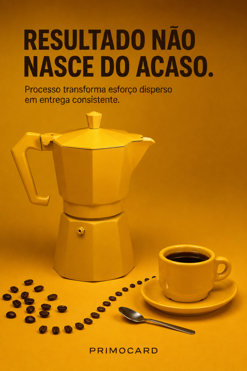Cafeteira e xícara amarelas em ambiente monocromático, representando processo e consistência na geração de resultados.
